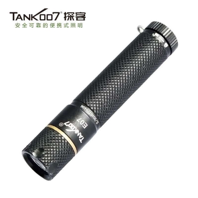 廠家批發(fā)TANK007 E07 LED防水電筒超亮手電筒禮品套裝垂釣